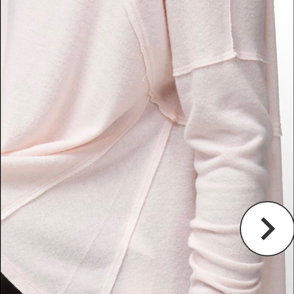 - Free people NWT Cozy Time Funnel Pullover in Au Natural
Free People size S - Picture 7 of 7